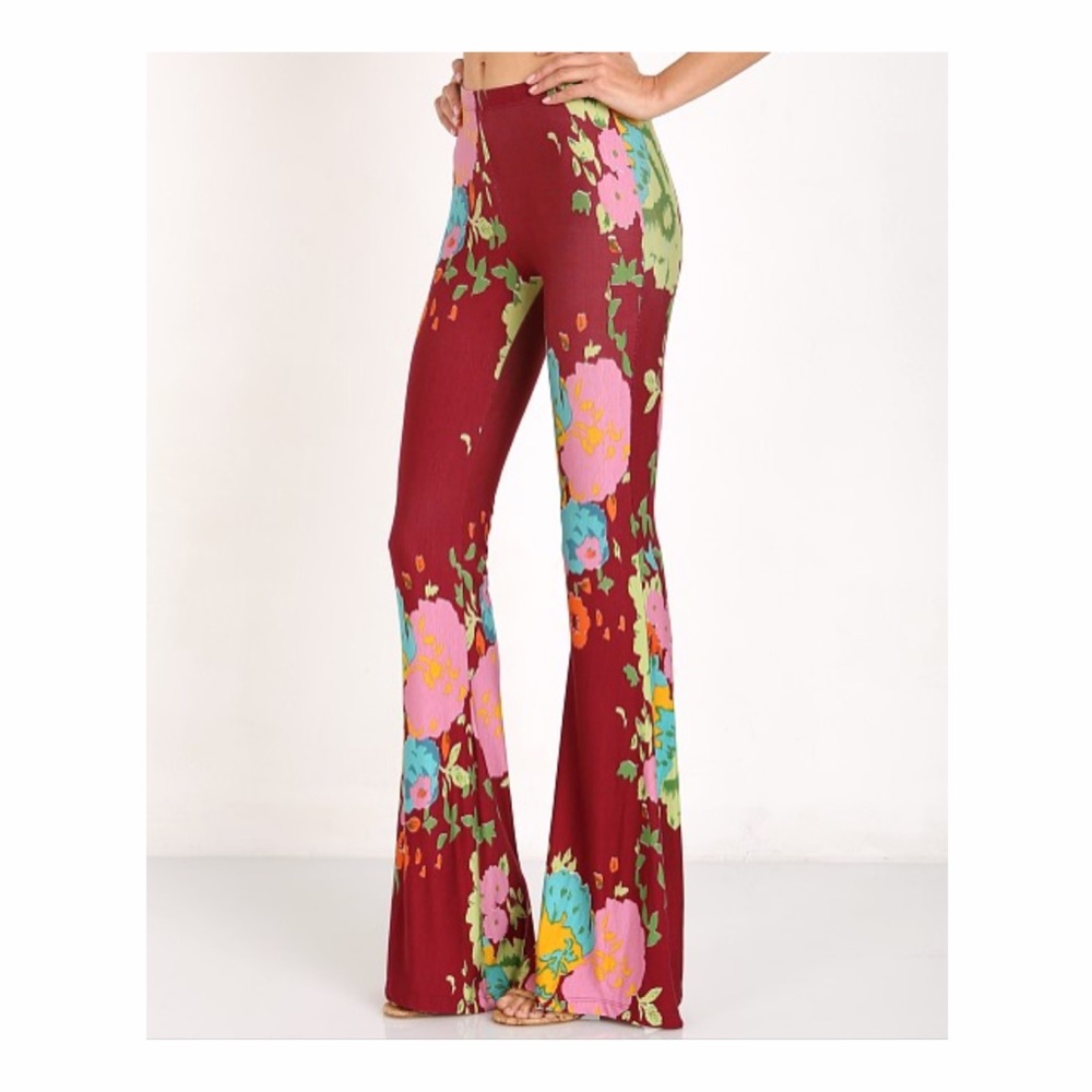 Novella Royale Janis Bells Red Gardener